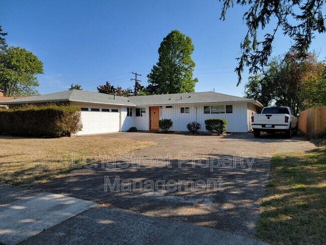 Building Photo - 1735 NW 29th St