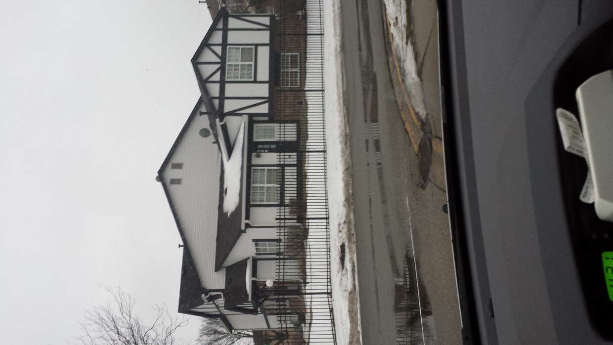 Primary Photo - 300 Westwood Ct