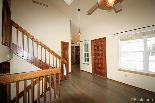 Building Photo - 1422 E Nichols Dr