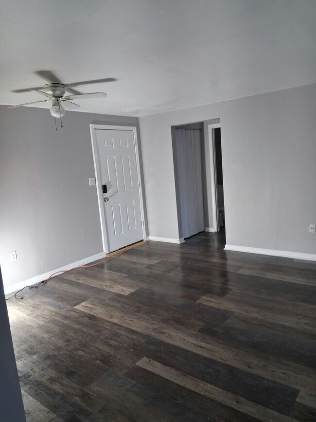 Building Photo - 13540 Superior Ave