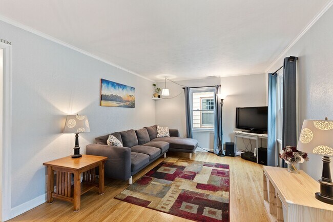 Foto del edificio - 2716 Abbott Ave N