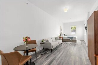 Building Photo - 1701 Alton Rd