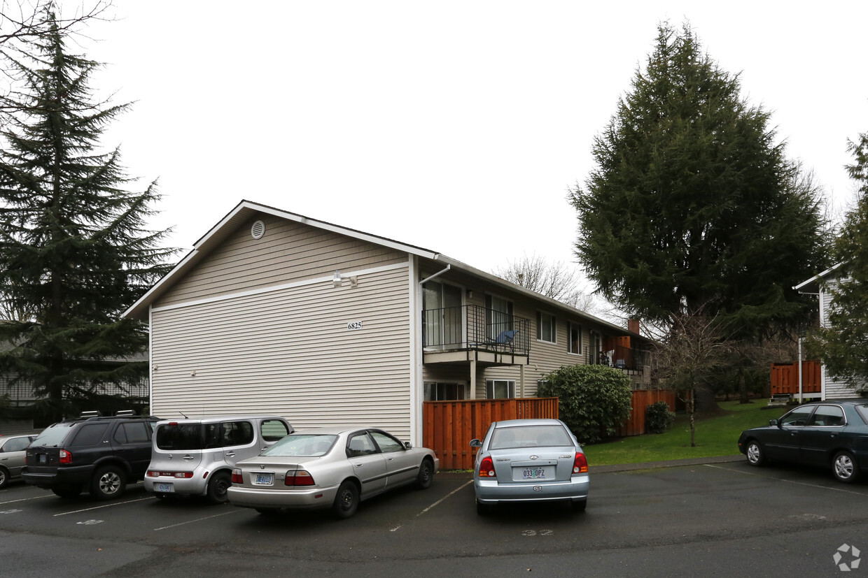 Building Photo - Capitol Hill Condominiums