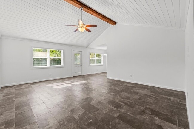 Building Photo - 3223 Kentwood Dr