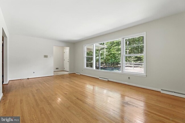Foto del edificio - 2710 Hidden Valley Rd