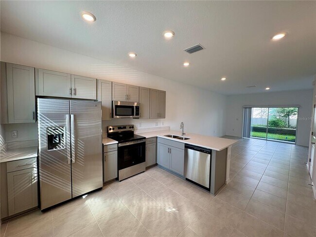 Foto del edificio - 8576 Daybreak St