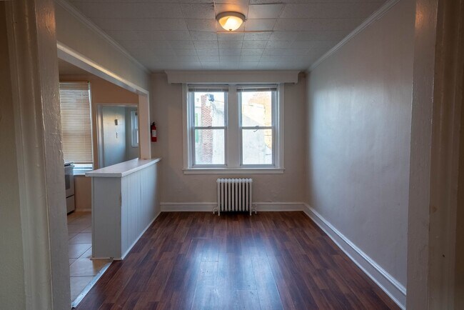 Foto del edificio - Showing now!