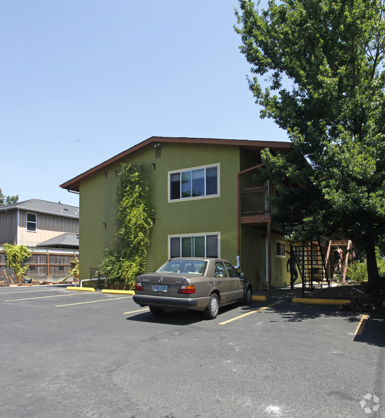 Primary Photo - Polk Plaza