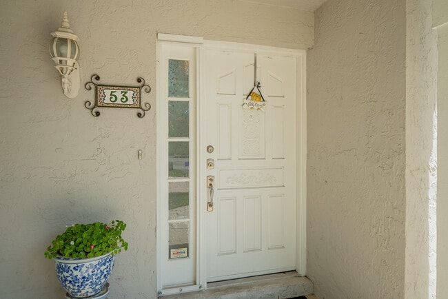 Building Photo - 53 Admirals Ct