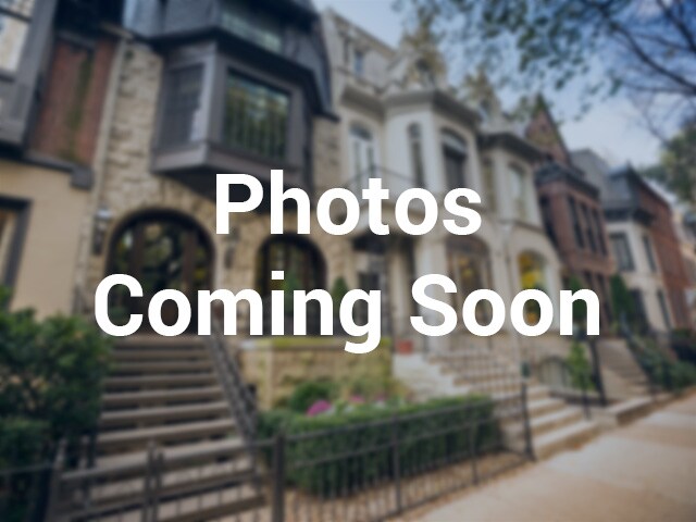 Primary Photo - 3616 N Pine Grove Ave