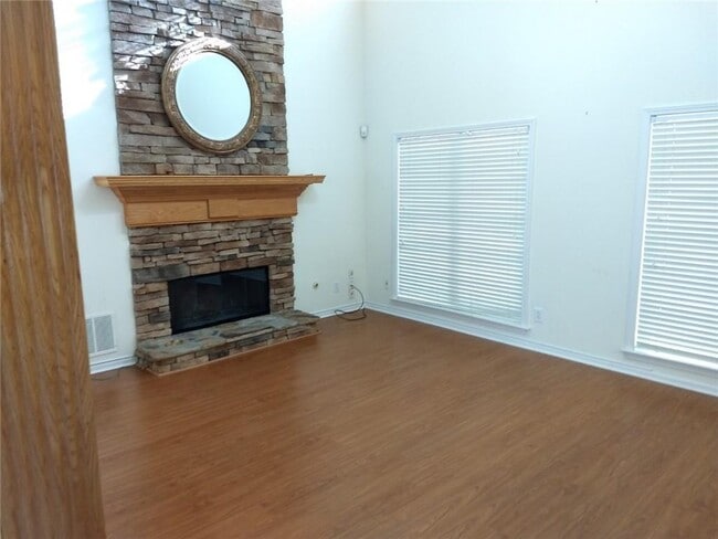Building Photo - 2905 Brookwater Dr