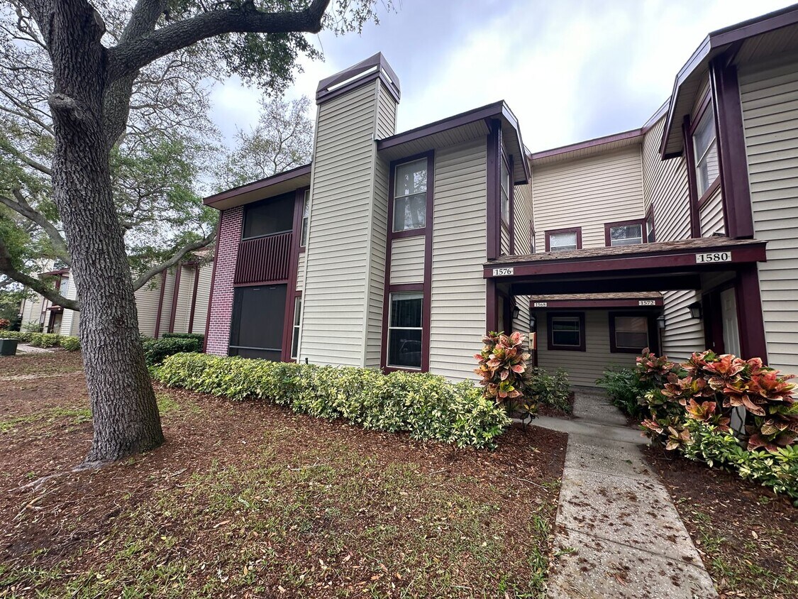 Foto principal - Stunning 1 Bedroom Condo in Pet-Friendly A...