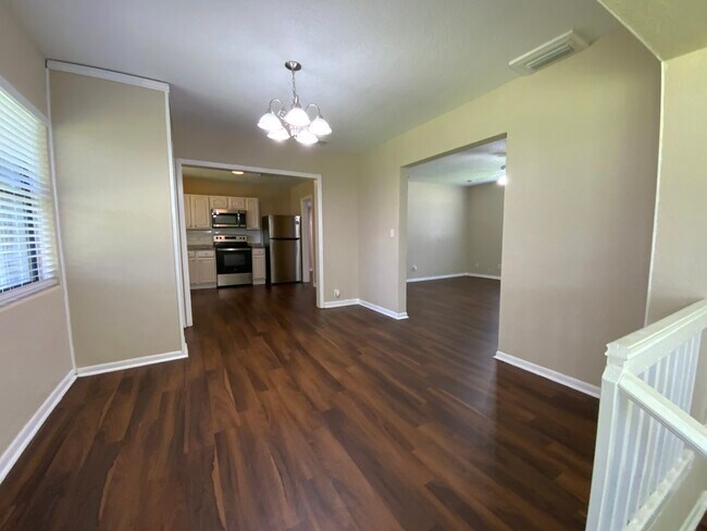 Building Photo - 6371 Sauterne Dr
