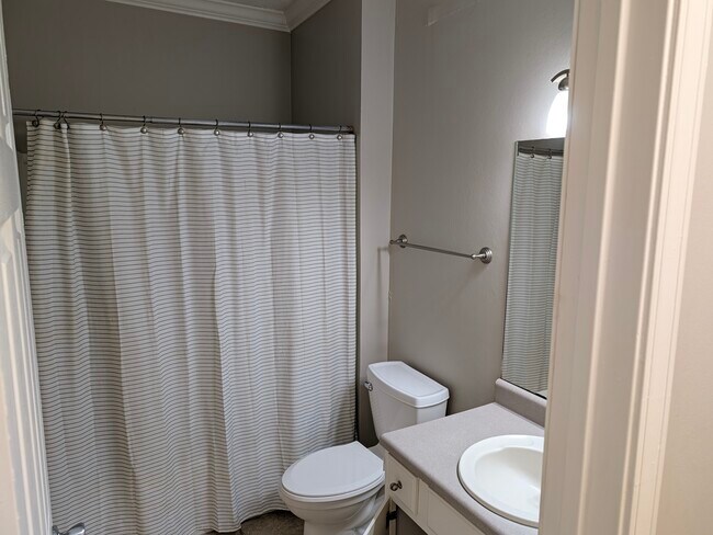 Foto del edificio - 5106 Walden Park Dr