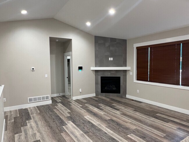 Foto del edificio - 5428 Dolomite Cir