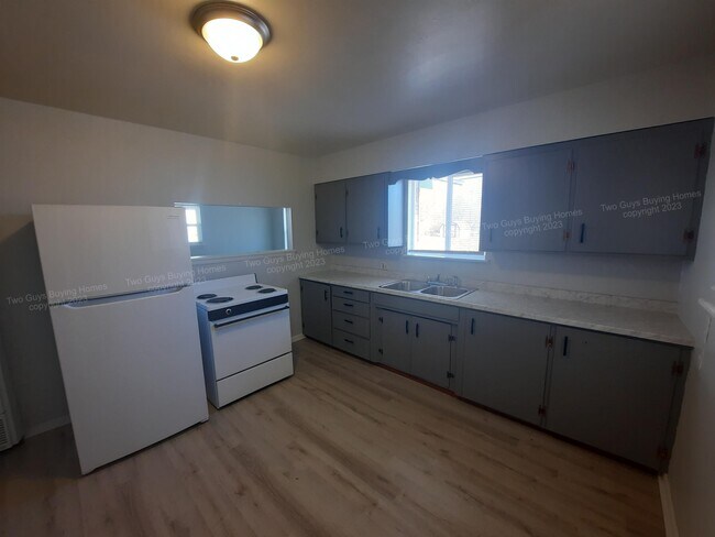 Building Photo - 1007 N Park Ave