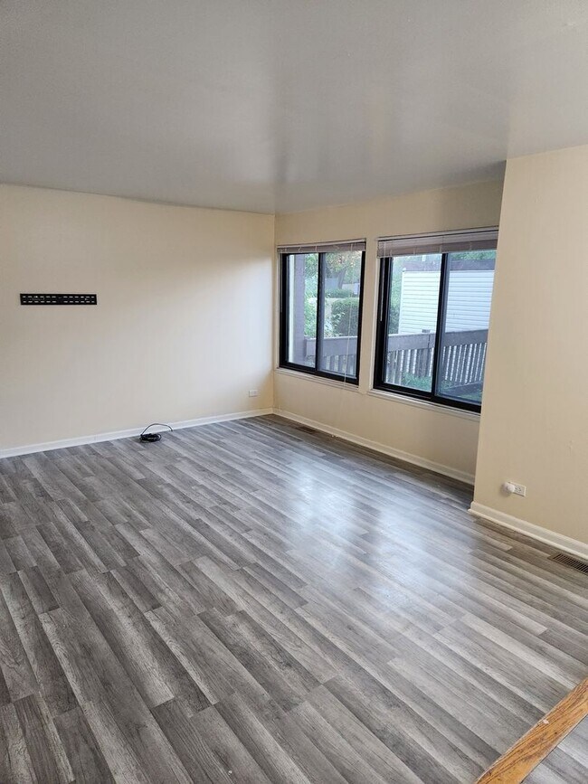 Foto del edificio - 451 Doral Terrace