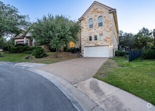 Building Photo - 3716 Broadwinged Hawk Cove