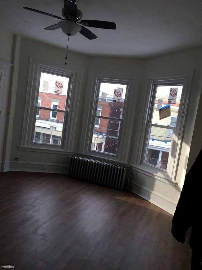 Building Photo - 4 br, 2 bath House - 3216 Joe Hammer Sq 32...