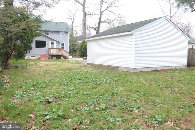 Building Photo - 318 Highland Terrace