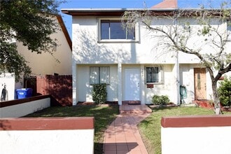 Building Photo - 2385 NE 171 St
