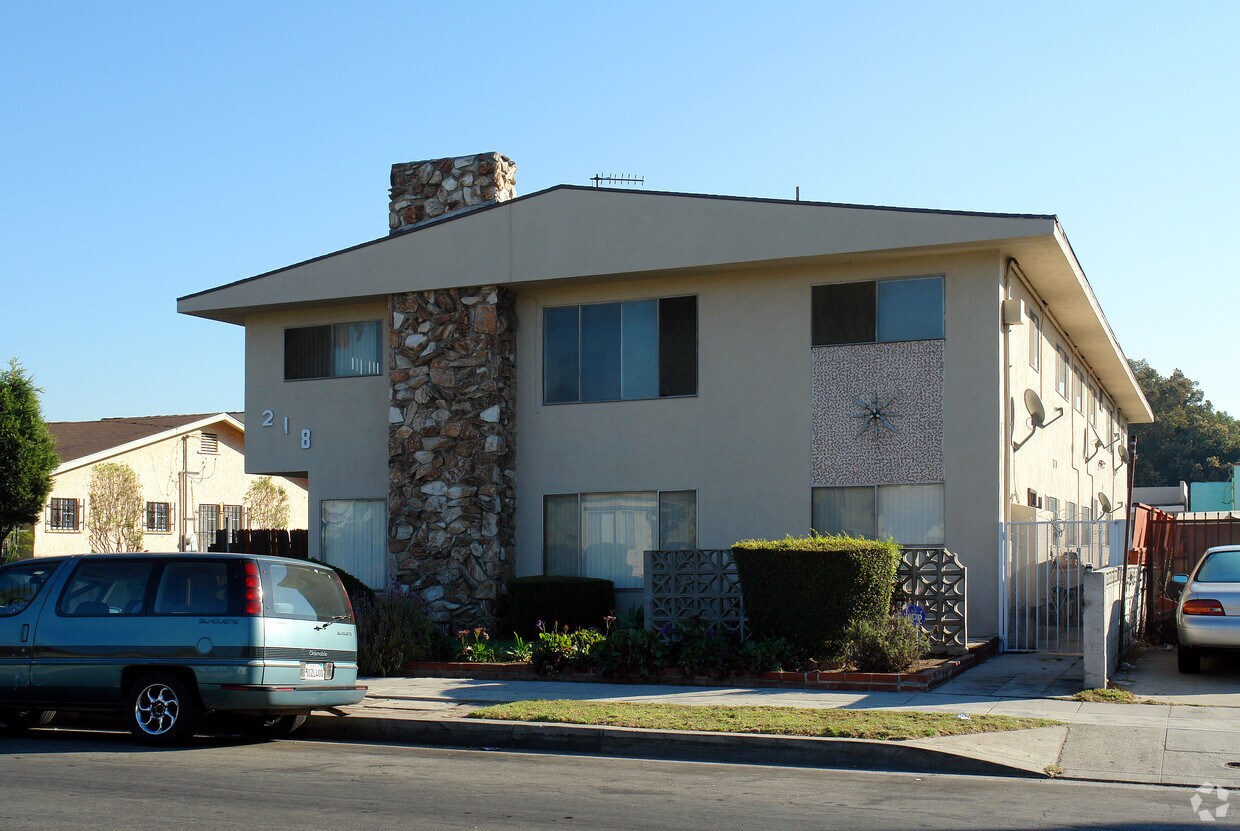 Building Photo - 218 S Eucalyptus Ave