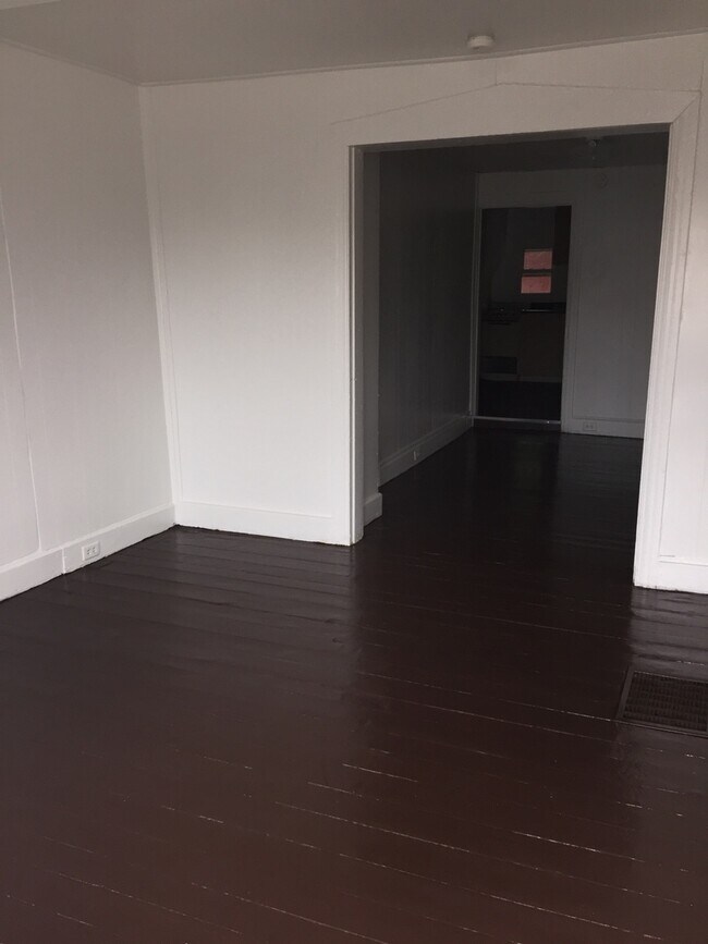 Foto del edificio - Section 8 Eligible-2 Bedroom House -York C...