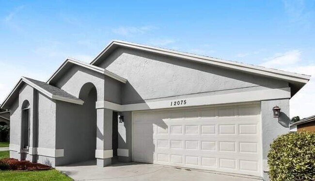 Foto del edificio - 12075 Palm Cove Ln