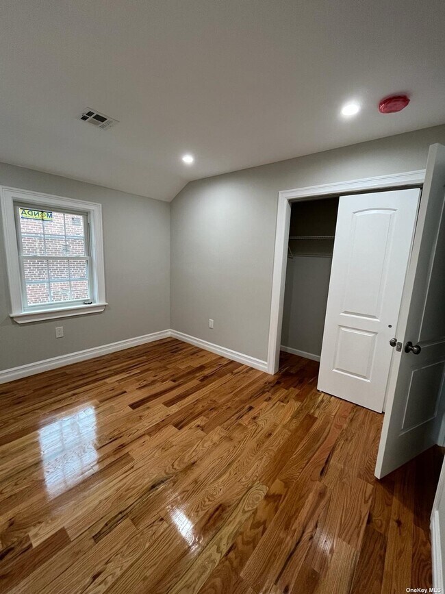 Building Photo - 119-20 192nd St