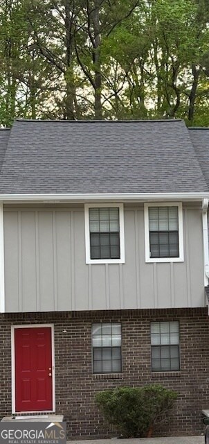Primary Photo - 140 Meadowbrook Ct