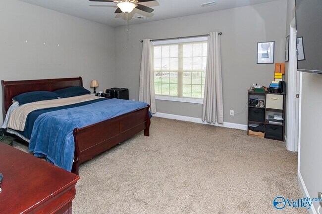 Foto del edificio - 465 Banyon Rd