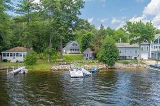 Building Photo - 4 W Shore Dr