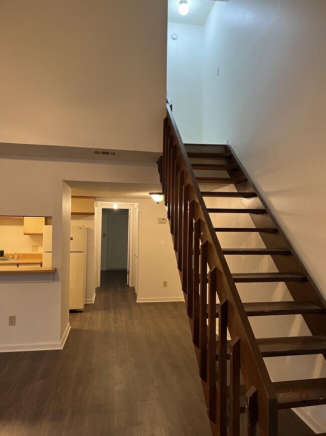 Building Photo - 2343 Sandpiper St