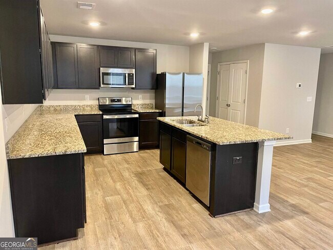 Foto del edificio - 107 River Birch Ln