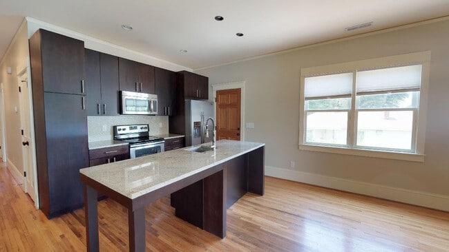 Building Photo - Beautiful Renovated Duplex in Wilmore!