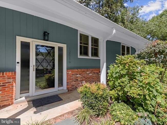 Building Photo - 12516 Two Farm Dr