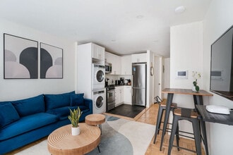 Building Photo - 244 E 75th St