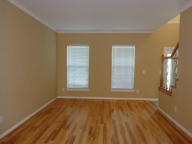 Building Photo - 181 Grove Lane