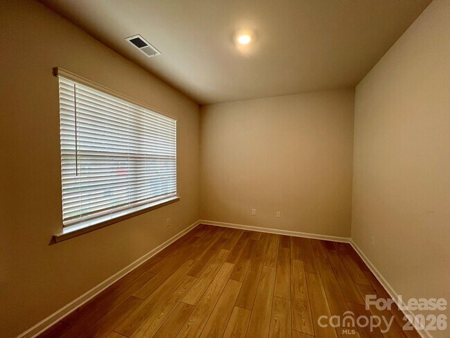 Foto del edificio - 314 Hamptons Cove Rd