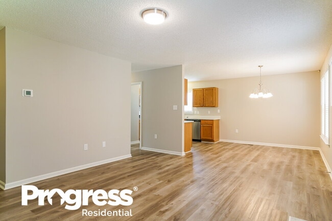 Building Photo - 412 Birdsong Way