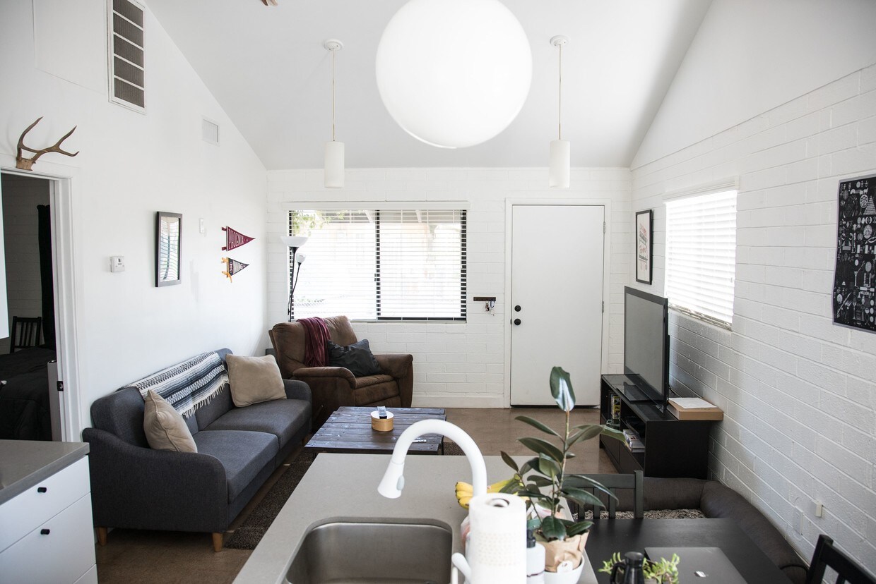 Foto principal - 422 N 14th St