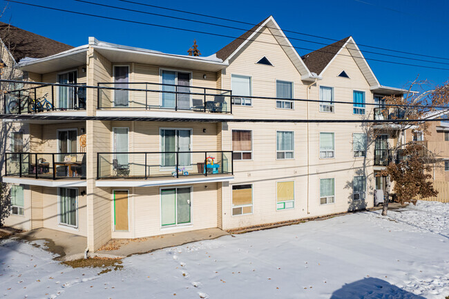 Building Photo - Princeton Manor