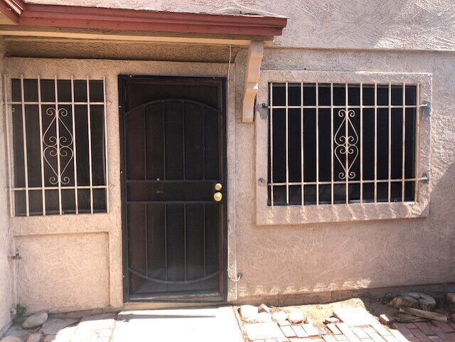 Foto del edificio - Very Nice 2 Story, 2 Bedroom, 1 Bath Townh...