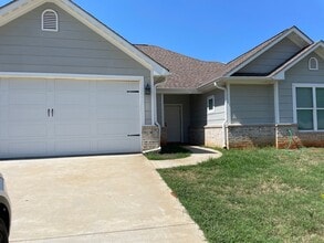 Building Photo - 1309 Frankie Ln