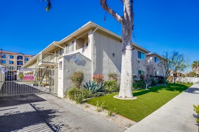 Building Photo - 6107 - 6117 11th Ave
