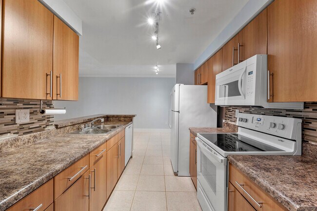 Foto del edificio - 5980 W Sample Rd
