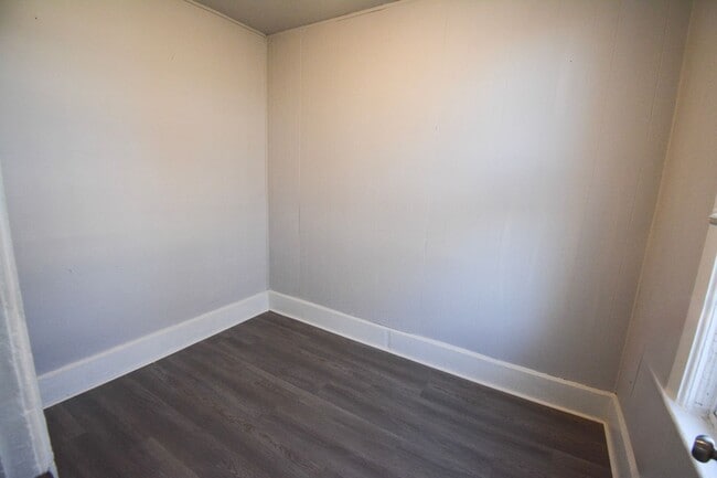 Building Photo - 1516/1520 E Hawthorne Ave