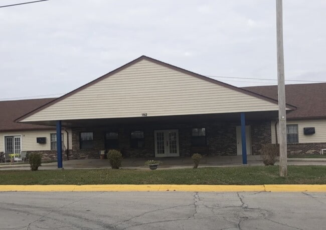 Building Photo - 102 Price St