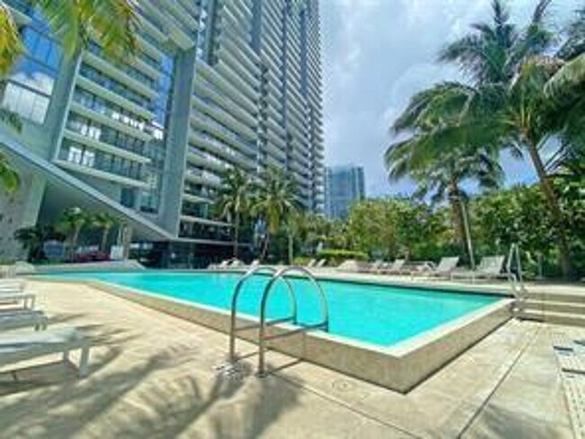 Foto del edificio - 88 SW 7th St