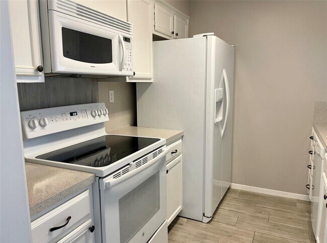 Foto del edificio - 10134 Waterstone Dr